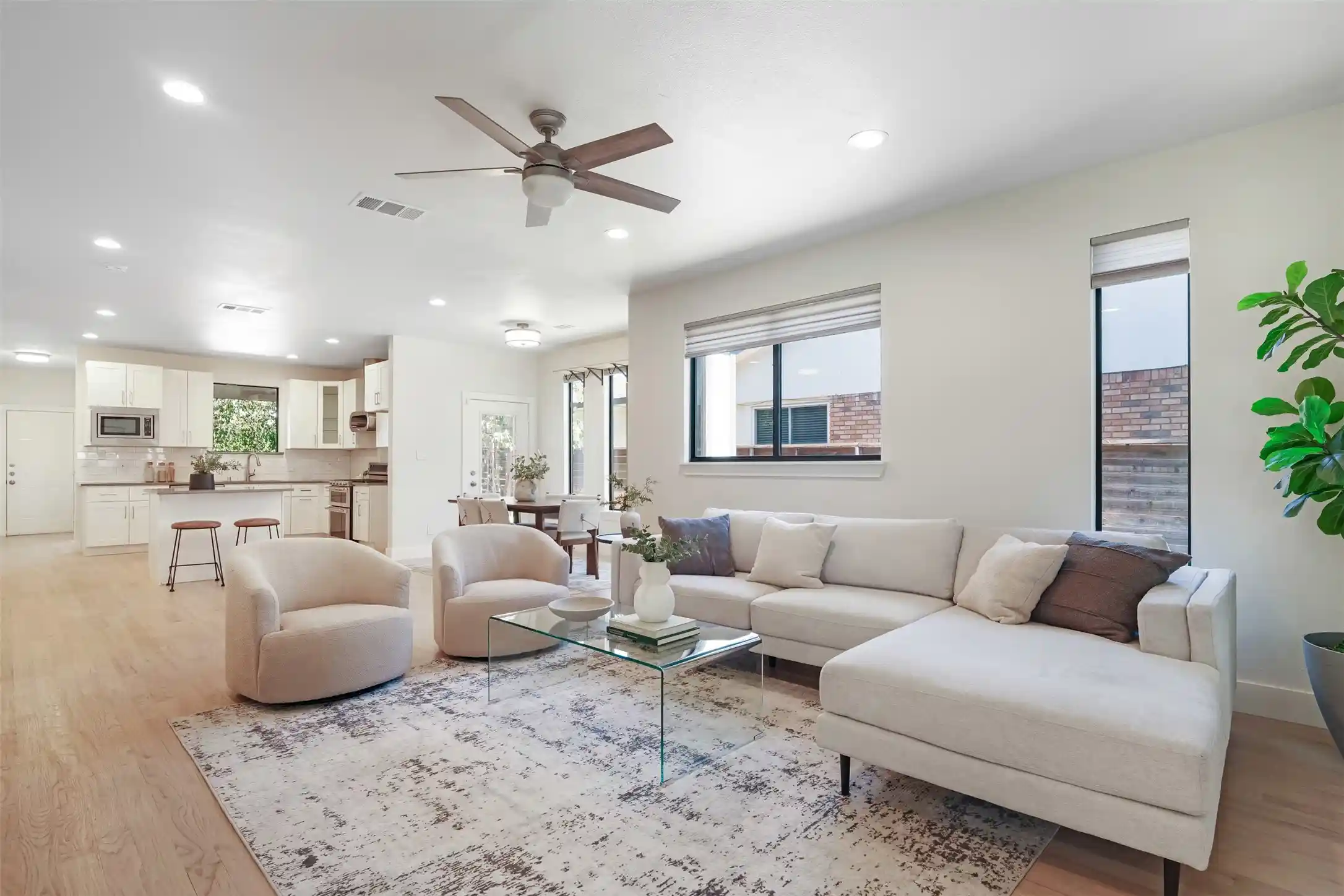 Photo 1 of Single family home for sale at 10827 Wallbrook Dr, Dallas, TX 75238 | MLS# 21377108 | Listing updated on 2026-10-28