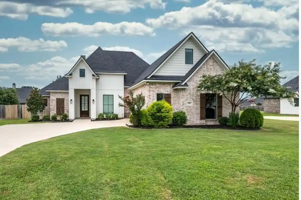 Photo 1 of Single family home for sale at 191 Donna Ln, Stonewall, LA 71078 | MLS# 21375343 | Listing updated on 2026-10-25