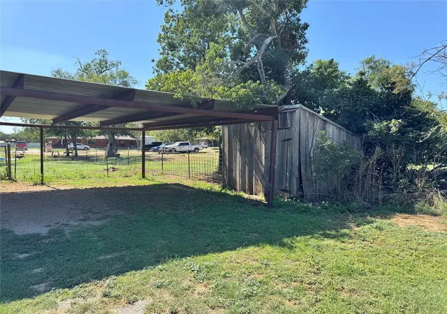 Photo 3 of Single family home for sale at 204 Bowie St, Santa Anna, TX 76878 | MLS# 21377504 | Listing updated on 2026-09-04