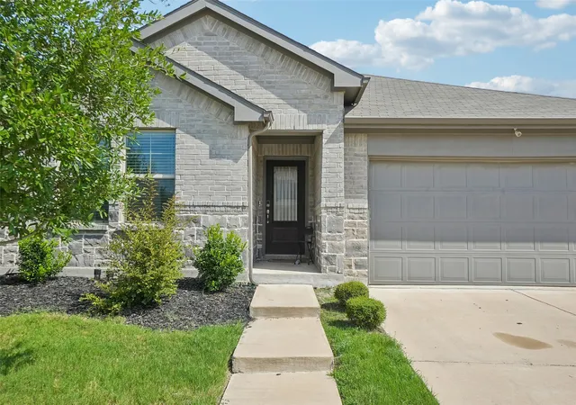 Photo 3 of Single family home for sale at 3254 Deckard Dr, Royse City, TX 75189 | MLS# 21344691 | Listing updated on 2026-10-06