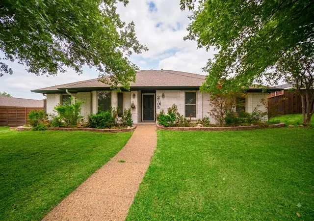 Photo 1 of Single family home for sale at 2705 Timberleaf Dr, Carrollton, TX 75006 | MLS# 21377544 | Listing updated on 2026-09-30