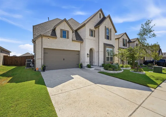Photo 2 of Single family home for sale at 3731 Cherry Hills Dr, Sherman, TX 75090 | MLS# 21377608 | Listing updated on 2026-09-04