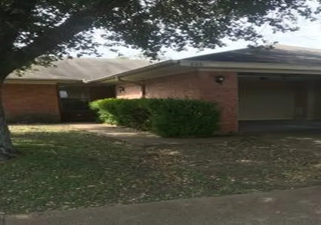 Photo 1 of Multi family home for sale at 604 Old Lorena Rd #606, Lorena, TX 76655 | MLS# 21377616 | Listing updated on 2026-09-03