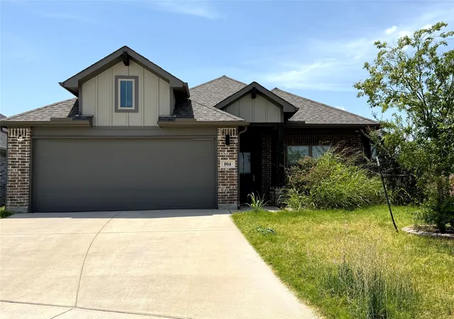 Photo 1 of Sale Pending at 104 Tioga Cir, Waxahachie, TX 75165 | MLS# 21377605 | Listing updated on 2026-09-29