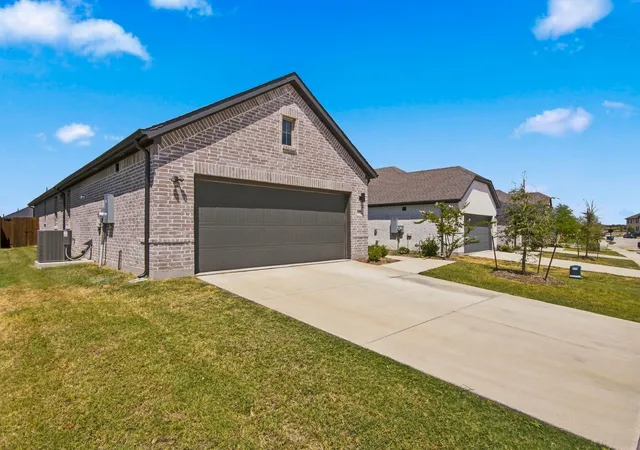 Photo 3 of Single family home for sale at 1157 Butterfly Dale Dr, Lavon, TX 75166 | MLS# 21371300 | Listing updated on 2026-09-18
