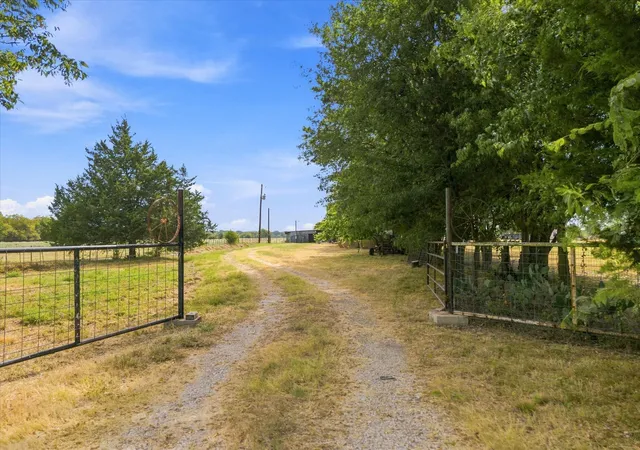 Photo 3 of Land for sale at 431 Fm 71, Commerce, TX 75428 | MLS# 21377733 | Listing updated on 2026-09-04