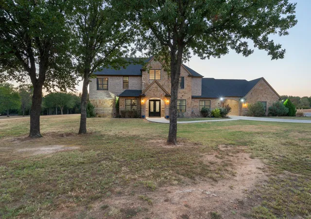 Photo 3 of Single family home for sale at 830 County Rd 4797, Springtown, TX 76082 | MLS# 21375058 | Listing updated on 2026-10-02
