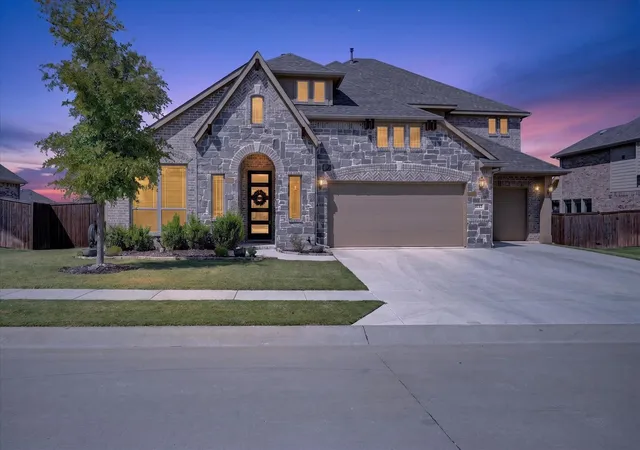 Photo 1 of Single family home for sale at 1113 Wrenwood Dr, Justin, TX 76247 | MLS# 21377435 | Listing updated on 2026-10-08