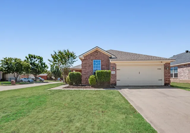 Single family home for sale at 7266 Wild Wing Dr, Fort Worth, TX 76120 | MLS# 21376268