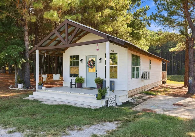 Photo 2 of Single family home for sale at 1500 Fm 130, Daingerfield, TX 75638 | MLS# 21377500 | Listing updated on 2026-09-04