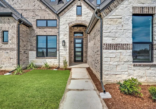 Photo 1 of Single family home for sale at 2050 Wilson St, Howe, TX 75459 | MLS# 21377752 | Listing updated on 2026-10-08