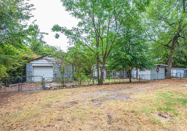 Photo 2 of Single family home for sale at 143 Vistaridge Dr, Mabank, TX 75156 | MLS# 21376477 | Listing updated on 2026-09-30