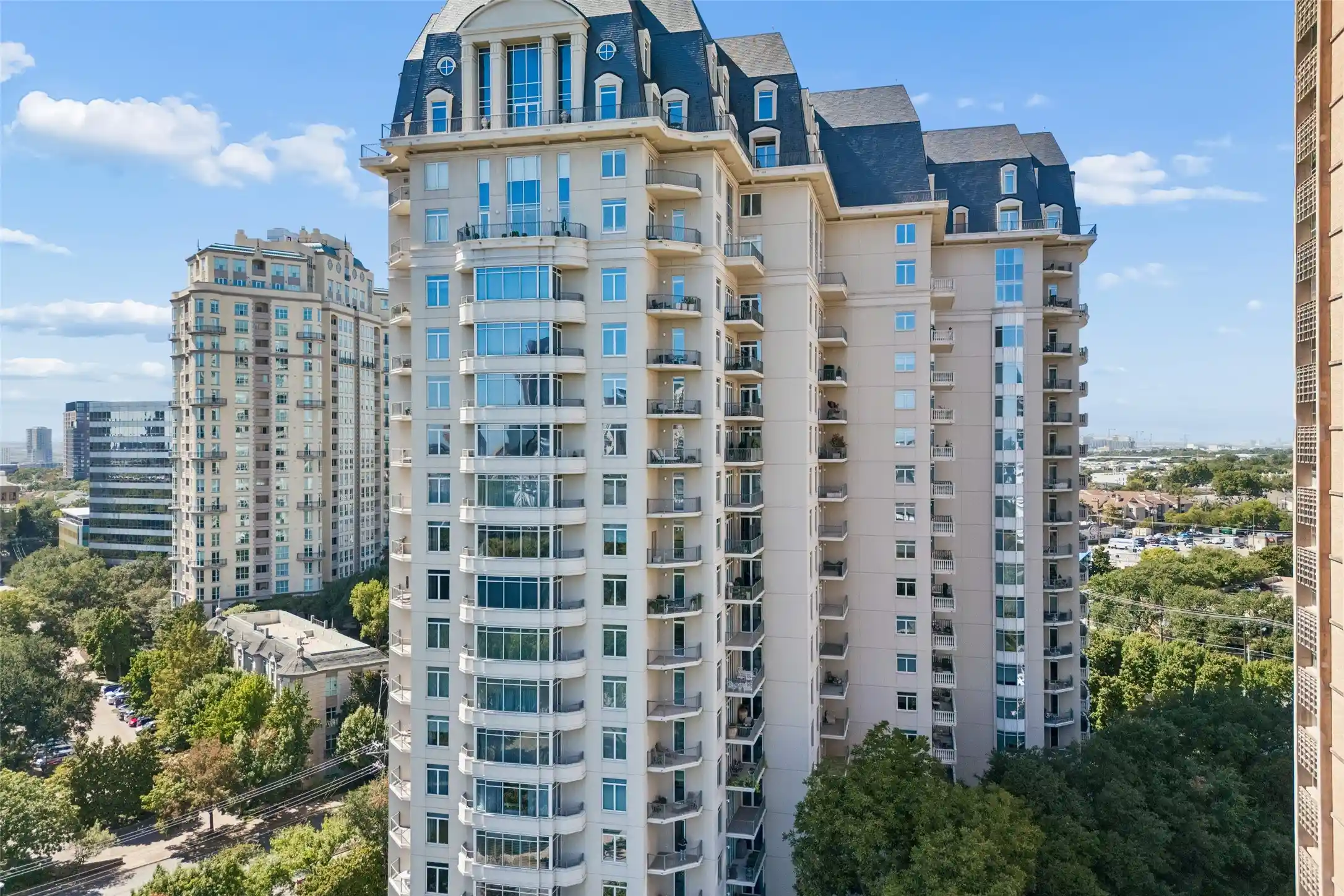 Photo 1 of Condo for sale at 3505 Turtle Crk Blvd #5A, Dallas, TX 75219 | MLS# 21377448 | Listing updated on 2026-10-25
