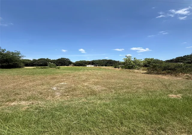 Photo 1 of Land for sale at Tbd Waikiki Trl, Tool, TX 75143 | MLS# 21377900 | Listing updated on 2026-09-04