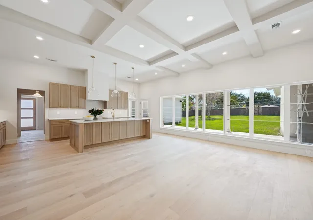 Photo 2 of Single family home for sale at 4008 Tamworth Rd, Fort Worth, TX 76116 | MLS# 21360034 | Listing updated on 2026-09-27