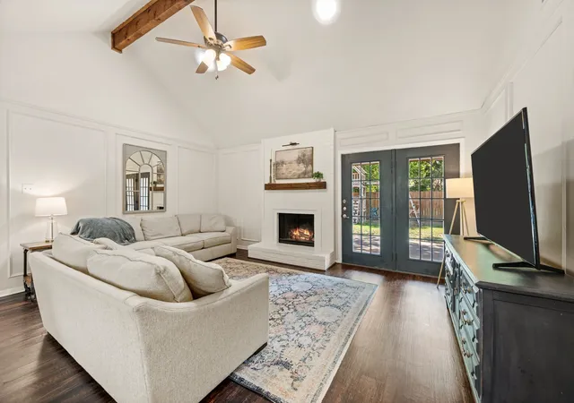 Photo 4 of Single family home for sale at 328 Cindy St S, Keller, TX 76248 | MLS# 21376257 | Listing updated on 2026-10-08