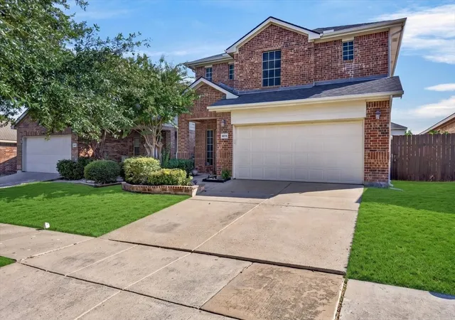 Photo 3 of Single family home for sale at 4018 Houston Dr, Heartland, TX 75126 | MLS# 21377971 | Listing updated on 2026-10-01