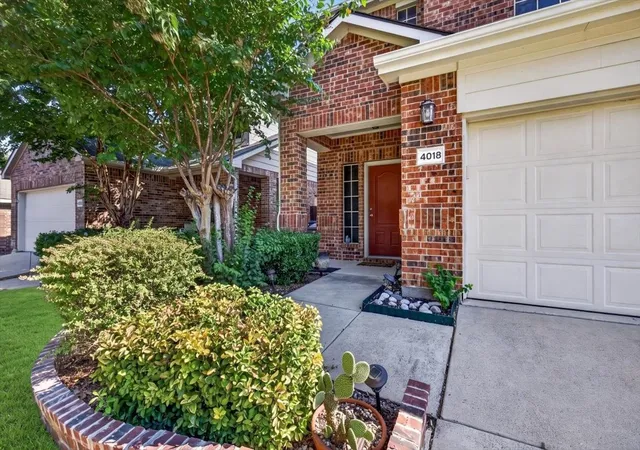 Photo 3 of Single family home for sale at 4018 Houston Dr, Heartland, TX 75126 | MLS# 21377971 | Listing updated on 2026-10-01
