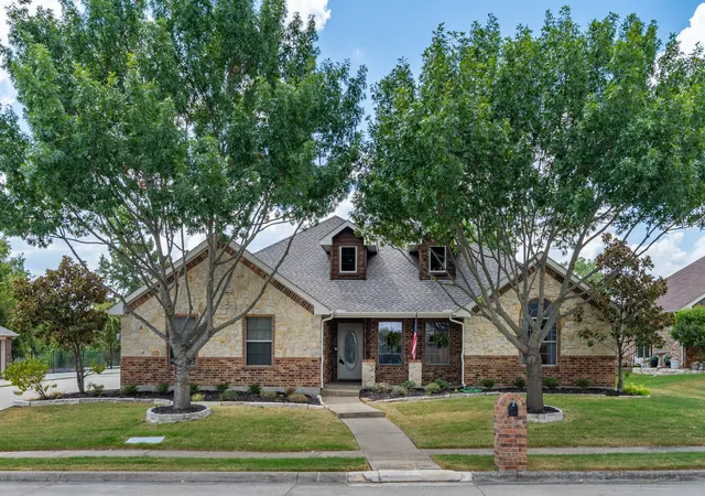Photo 1 of Single family home for sale at 201 Midnight Dr, Royse City, TX 75189 | MLS# 21377476 | Listing updated on 2026-10-06