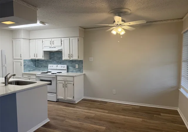 Listing Photo 4 - Condo for sale in building located at 3624 Parkridge Dr, Dallas, TX 75234 - Unit #214