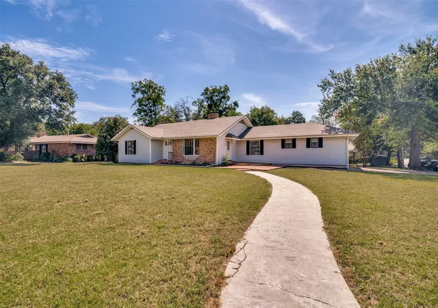 Photo 3 of Single family home for sale at 5405 Kayway Dr, Greenville, TX 75402 | MLS# 21378076 | Listing updated on 2026-09-25