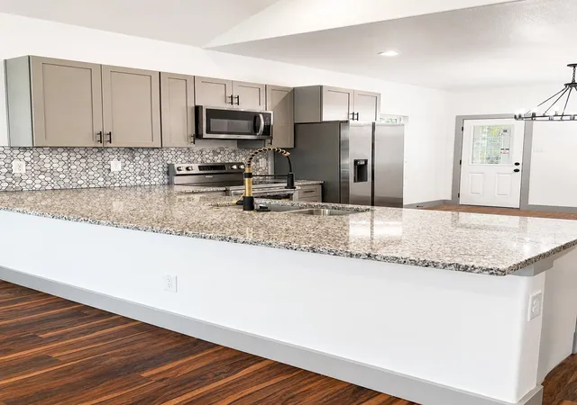 Photo 4 of Sale Pending at 207 Cotton St, Alvarado, TX 76009 | MLS# 21376828 | Listing updated on 2026-09-24