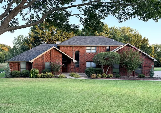 Photo 1 of Single family home for sale at 26 Lago Vista W, Wylie, TX 75098 | MLS# 21373215 | Listing updated on 2026-09-17