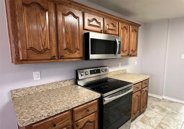 Photo 3 of Single family home for sale at 2800 Redwood St, Royse City, TX 75189 | MLS# 21378157 | Listing updated on 2026-10-09