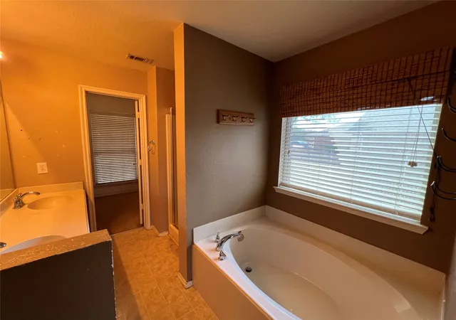 Photo 3 of Single family home for sale at 2800 Redwood St, Royse City, TX 75189 | MLS# 21378157 | Listing updated on 2026-10-09