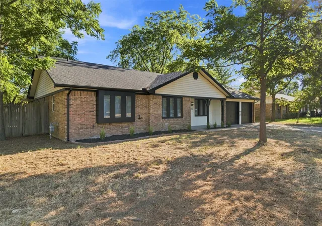 Photo 3 of Single family home for sale at 612 Simpson Ter, Bedford, TX 76021 | MLS# 21377934 | Listing updated on 2026-10-08