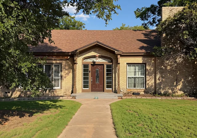 Photo 1 of Single family home for sale at 941 S Texas St, De Leon, TX 76444 | MLS# 21378216 | Listing updated on 2026-09-04