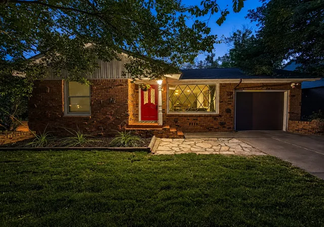 Single family home for sale at 4633 Diaz Ave, Fort Worth, TX 76107 | MLS# 21376943