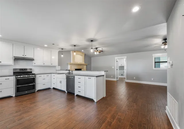 Photo 3 of Single family home for sale at 3949 County Rd 302, Muenster, TX 76252 | MLS# 21378227 | Listing updated on 2026-09-04