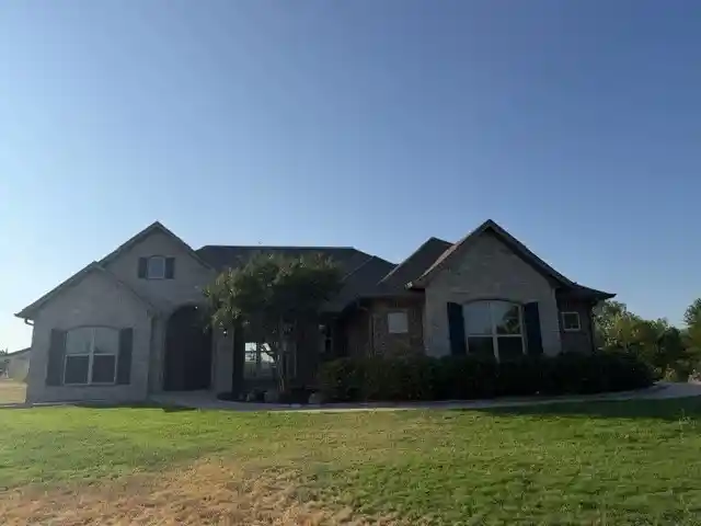 Photo 1 of Single family home for sale at 129 Turnberry Ln, Corsicana, TX 75110 | MLS# 21378089 | Listing updated on 2026-10-11