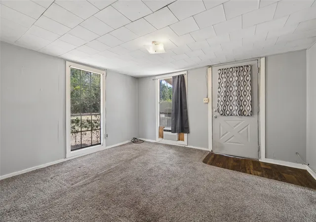 Photo 3 of Single family home for sale at 406 S Carter Rd, Malakoff, TX 75148 | MLS# 21377747 | Listing updated on 2026-09-04