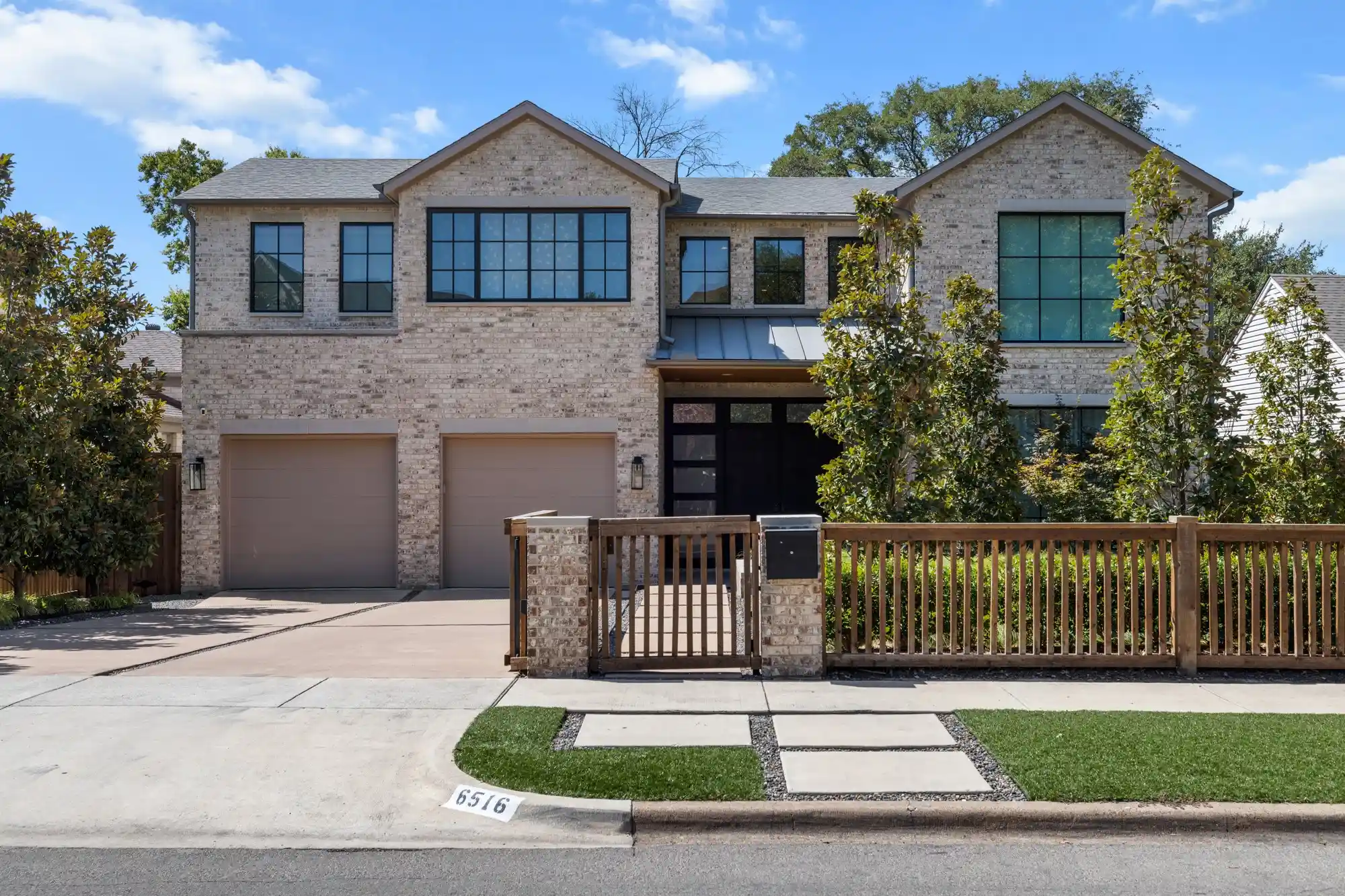 Photo 1 of Mansion for sale at 6516 Kenwood Ave, Dallas, TX 75214 | MLS# 21377041 | Listing updated on 2026-10-11