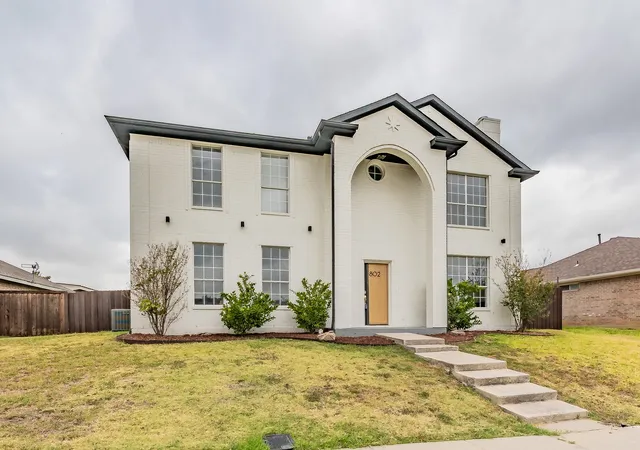 Photo 1 of Single family home for sale at 802 Azalia Dr, Lewisville, TX 75067 | MLS# 21378075 | Listing updated on 2026-09-19