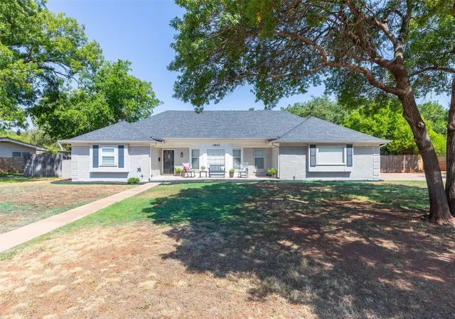 Photo 1 of Single family home for sale at 1842 Elmwood Dr, Abilene, TX 79605 | MLS# 21375633 | Listing updated on 2026-10-04
