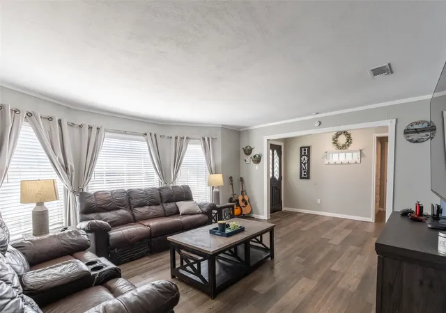 Photo 3 of Single family home for sale at 1842 Elmwood Dr, Abilene, TX 79605 | MLS# 21375633 | Listing updated on 2026-10-04