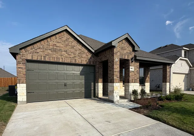 Photo 1 of Single family home for sale at 604 Dresden Dr, Nevada, TX 75173 | MLS# 21378292 | Listing updated on 2026-10-02