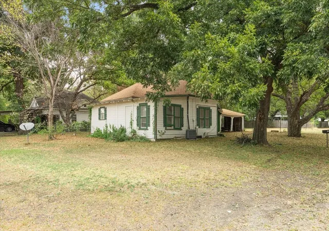 Photo 1 of Single family home for sale at 212 W 3rd Street, Purdon, TX 76679 | MLS# 21372925 | Listing updated on 2026-10-27