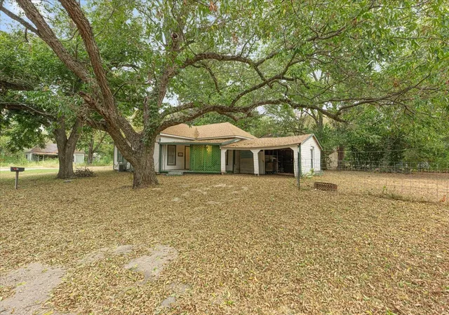 Photo 2 of Single family home for sale at 212 W 3rd Street, Purdon, TX 76679 | MLS# 21372925 | Listing updated on 2026-10-27