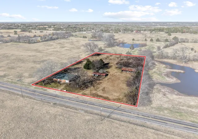 Photo 2 of Sale Pending at 3467 E Fm 120, Denison, TX 75021 | MLS# 21378310 | Listing updated on 2026-10-01