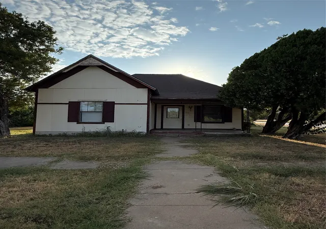 Photo 1 of Single family home for sale at 1115 S Concho St, Coleman, TX 76834 | MLS# 21378335 | Listing updated on 2026-09-05