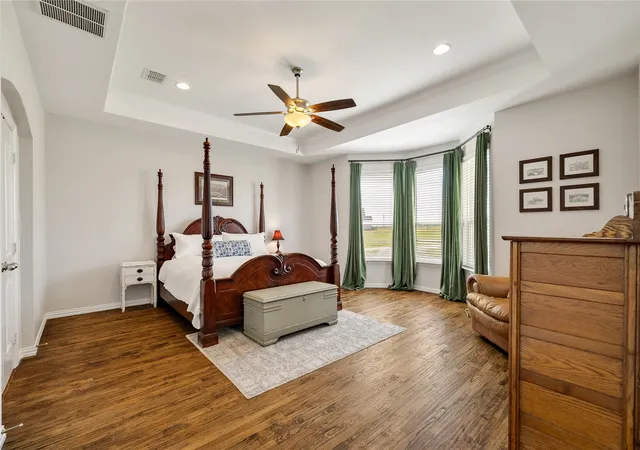 Photo 3 of Single family home for sale at 5750 High Mesa Dr, Justin, TX 76247 | MLS# 21370592 | Listing updated on 2026-10-06