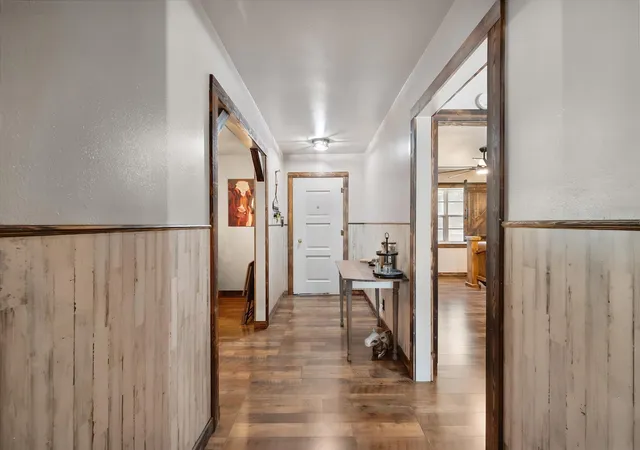 Photo 2 of Single family home for sale at 427 E Bradley St, Fairfield, TX 75840 | MLS# 21371525 | Listing updated on 2026-09-20
