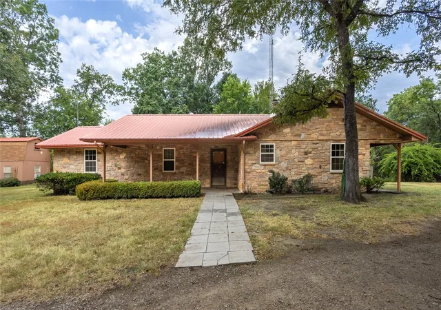 Land for sale at 1966 C R 2980, Windom, TX 75492 | MLS# 21378409