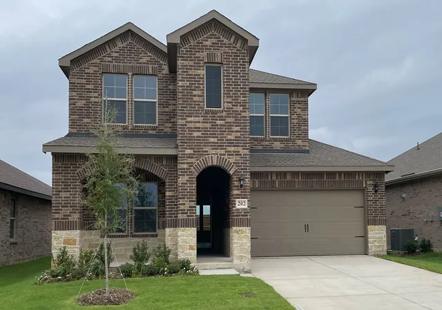 Photo 1 of Single family home for sale at 202 Van Horn Dr, Terrell, TX 75160 | MLS# 21378439 | Listing updated on 2026-10-02