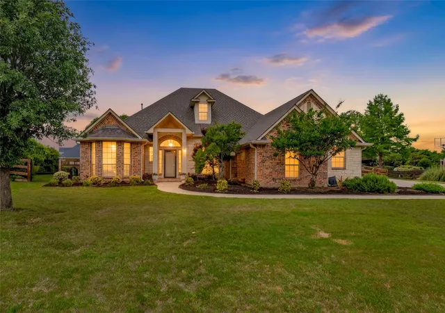 Photo 1 of Single family home for sale at 2304 Chipping Campden Rd, Argyle, TX 76226 | MLS# 21378369 | Listing updated on 2026-10-08