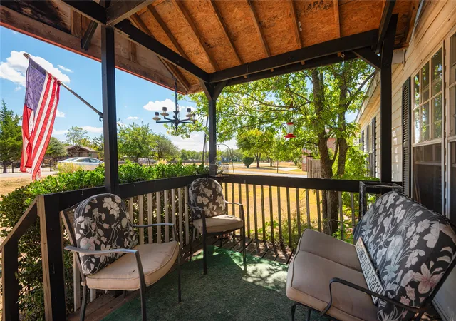 Photo 3 of Manufactured home for sale at 305 Westmoreland Cir, Anna, TX 75409 | MLS# 21378071 | Listing updated on 2026-09-05